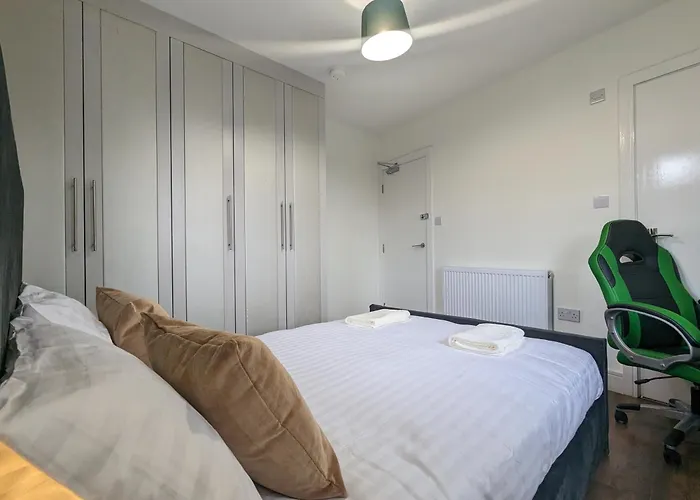 Rooms Near City Centre Private Bath Free Parking