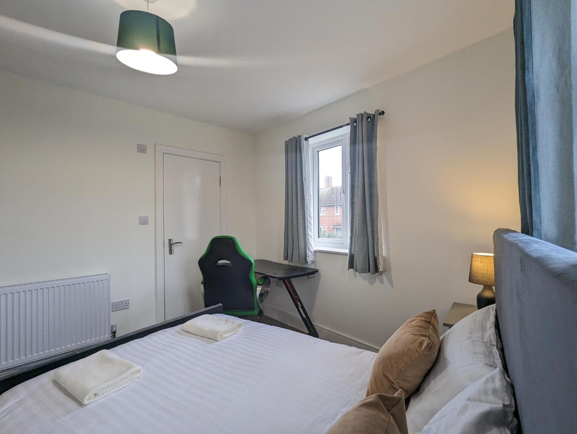 Vakantiehuis Near City Centre Private Bath Free Parking *