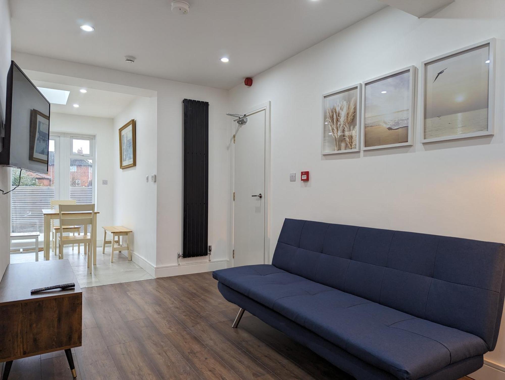 Near City Centre Private Bath Free Parking Vakantiehuis