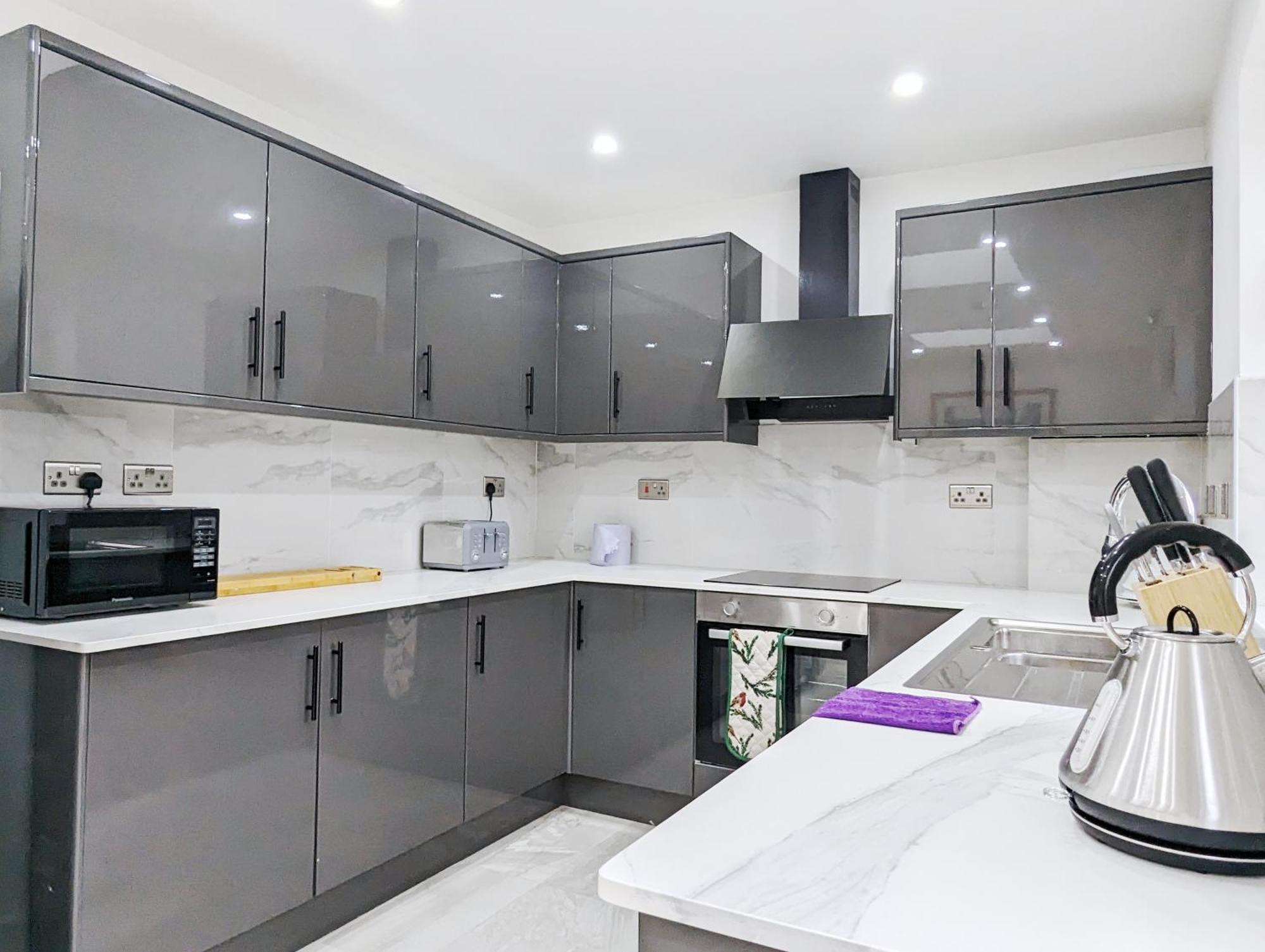 Near City Centre Private Bath Free Parking