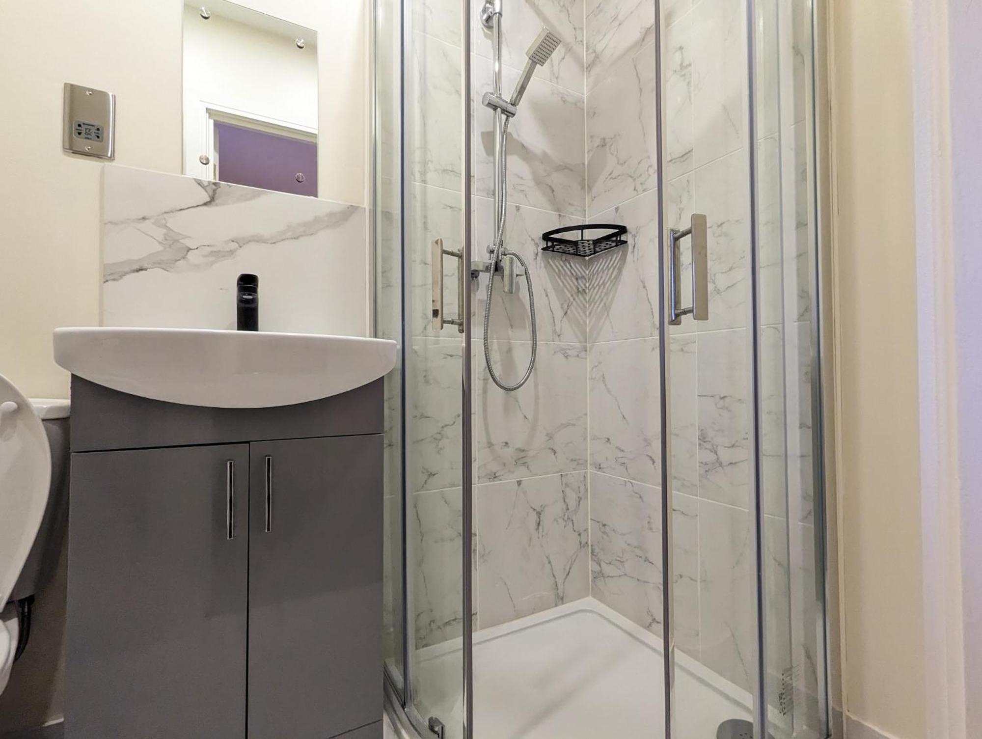 Near City Centre Private Bath Free Parking York